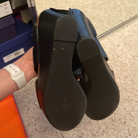 Size 6.5 Steve Madden wedges - Picture 5 of 10